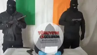 SON DAKİKA: Kendilerini 'YENİ CUMHURİYETÇİ HAREKET' olarak adlandıran silahlı bir grup, İrlandalı siyasetçilere yönelik bir UYARI yayınladı: "Toplumlarımızı ASKERLİK ÇAĞINDAKİ ERKEKLERLE doldurdunuz." "İktidara getirdiğimiz insanların kültürümüzü ve
