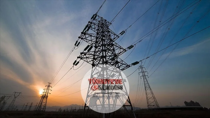Türkiye'de dün günlük bazda 914 bin 891 megavatsaat elektrik üretildi, tüketim ise 908 bin 659 megavatsaat oldu Üretimde ilk sırada yüzde 32,1 payla barajlı hidroelektrik santralleri yer aldı