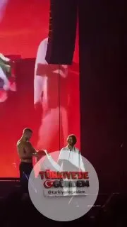 Imagine Dragons, Milano'daki konserini Filistin bayrağı sallayarak sonlandırdı