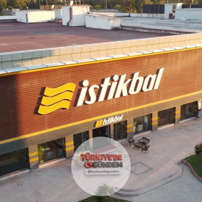İstikbal Mobilya'nın yeni sahibi belli oldu TMSF tarafından düzenlenen ihalede en yüksek teklifi veren Paşalı Grup, Türkiye'nin köklü mobilya markası İstikbal Mobilya'yı 16 milyar 500 milyon TL bedelle bünyesine kattı