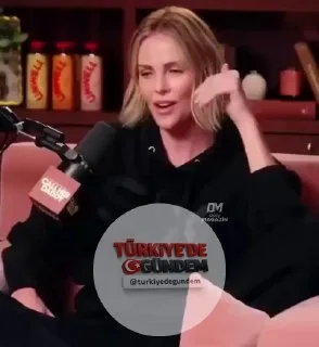 50 yaşındaki Charlize Theron, tek gecelik ilişkilerden bahsetti: ・"Tüm hayatım boyunca herhalde 3 tane tek gecelik ilişkim oldu." ・"Yakın zamanda 26 yaşındaki biriyle yattım ve muhteşemdi." ・"Böyle bir şeyi daha önce yapmamıştım ve şöyle dedim 'e bu