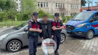 Samsun’un Atakum ilçesinde 45 yaşındaki bir kişiyi yolda önünü kesip darbeden 17 yaşındaki şahıs, adli kontrol şartıyla serbest bırakıldı