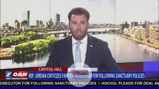 Senato parlamento uzmanı, Başkan Trump'ın Beyaz Saray balo salonu için hazırlanan 1 milyar dolarlık teklifin Senato uzlaşma kurallarını ihlal ettiğine hükmetti. Karar, balo salonu düzenlemesinin yasalaşması için artık Senato'da 60 oy gerekeceği anlam