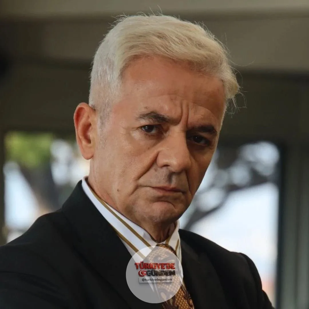 Zafer Algöz: “Fenerbahçeliler şampiyonluğu veren Tedesco'yu 1000 kişi uğurladı. Beşiktaşlılar, 2021'deki mucizevi şampiyonluğu kazandıran efsaneye olmadık saygısızlıklar yaptı. Şimdi mutlu olsunlar, kına yaksınlar…”