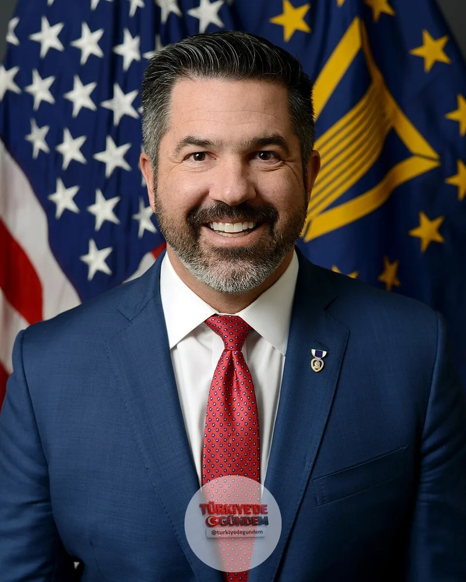 Pentagon Başsözcüsü Sean Parnell, ikinci UFO/UAP dosya serisinin yayınlanma sürecinin aktif olarak devam ettiğini ve belgelerin kısa süre içinde kamuoyuyla paylaşılacağını açıkladı.