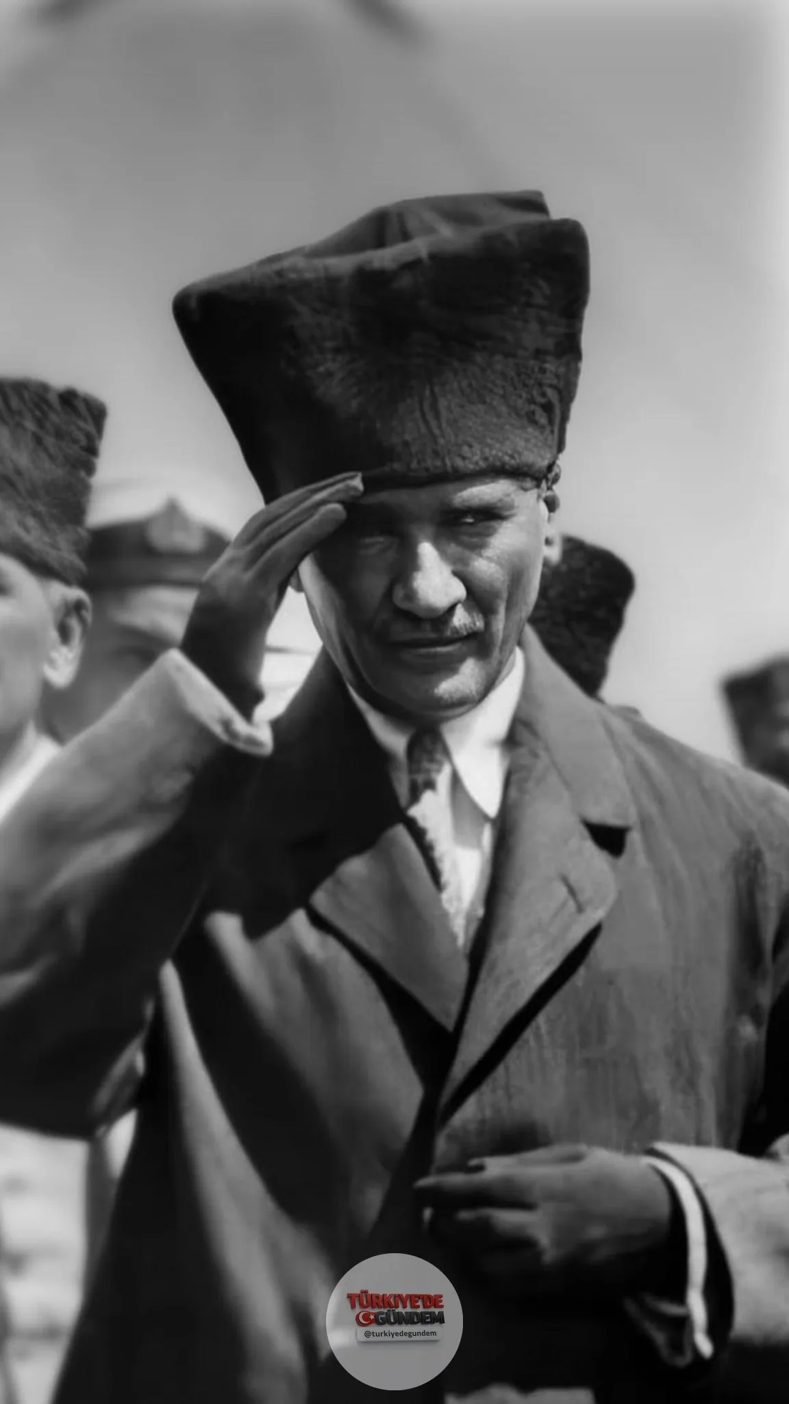 "Zafer, „Zafer benimdir‟ diyebilenindir. Başarı ise, „Başaracağım‟ diye başlayarak sonunda „Başardım‟ diyebilenindir." Mustafa Kemal ATATÜRK
