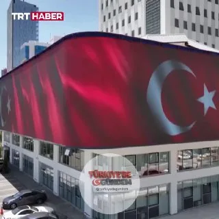 Malatya’da yaşayan Hüseyin Efe Turan, odasına asmak için CİMER'den Türk bayrağı talep etti
