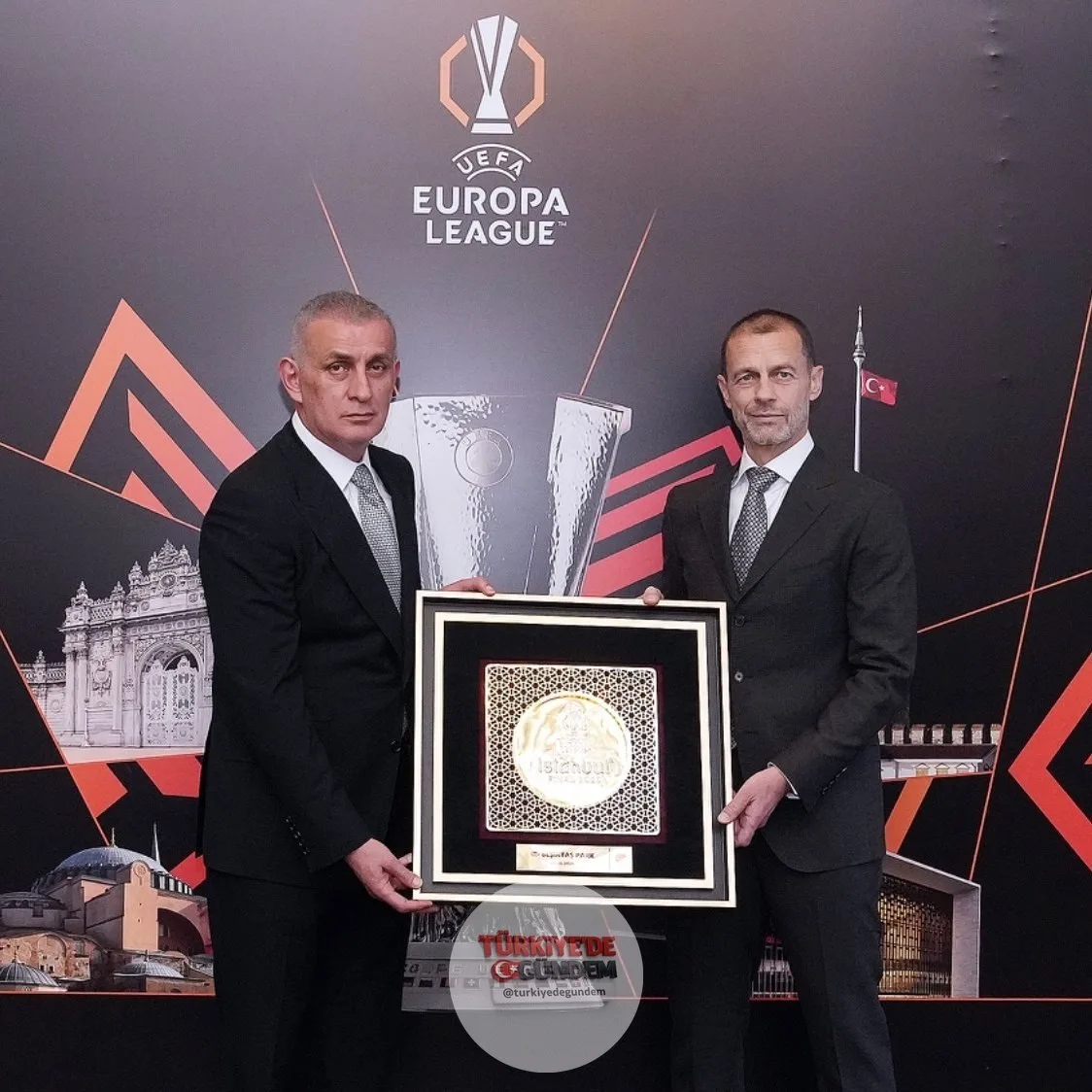 UEFA Avrupa Ligi finali için Çırağan Sarayı'nda gala yemeği düzenlendi.