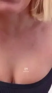 Oyuncu Millie Bobby Brown, takipçileriyle kıyafet kombini paylaşırken yaşadığı mutluluğu dile getirdi.