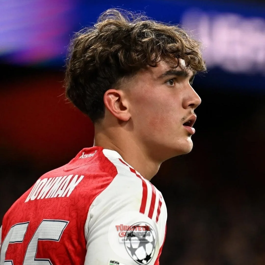 16 yaşındaki Max Dowman, Premier Lig şampiyonluğu yaşayan tarihteki en genç oyuncu oldu.