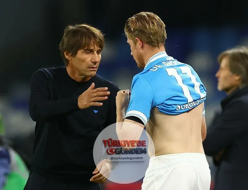 Hakan Safi ile ilk görüşmesi olumlu geçen Antonio Conte, Fenerbahçe'ye imza atmak için bazı transfer isteklerinde bulundu. Listenin ilk sırasında Kevin De Bruyne bulunuyor. Conte, Belçikalı futbolcunun da kendisiyle birlikte gelmesini istiyor. (Fotom