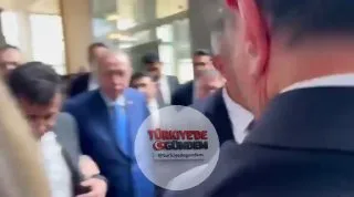 Cumhurbaşkanı Erdoğan'ın "Bayramda İstanbul'da mısınız?" sorusuna yanıtı: "Daha belli değil, eşim bakalım ne der?"