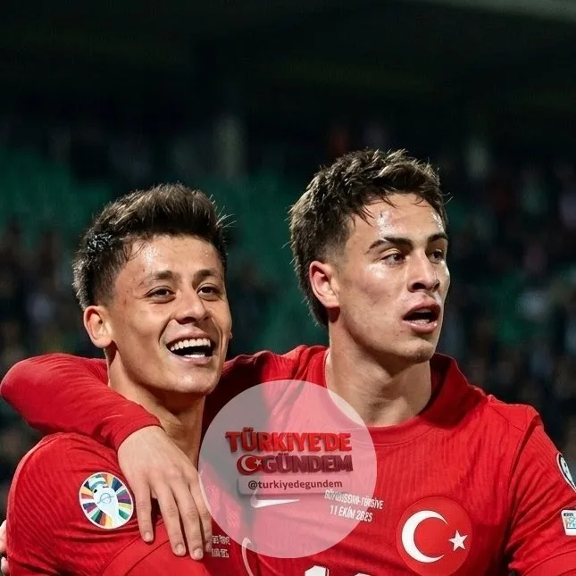 UEFA Başkanı Ceferin: "Türkiye'nin 2026 Dünya Kupası'nda kimsenin karşılaşmak istemeyeceği bir takım olmasını bekliyorum. Dünyada Türkiye'ninki kadar yetenekli bir orta sahaya sahip çok az takım olduğunu söyleyebilirim. Arda Güler ve Kenan Yıldız ola