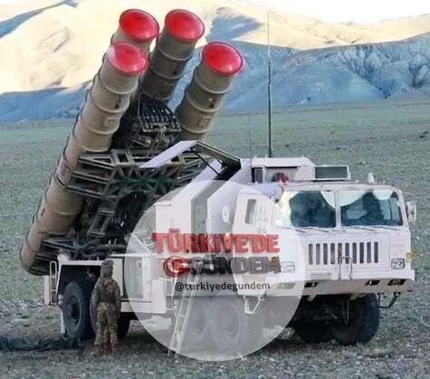 SON DAKİKA: İran, BAVAR-373 hava savunma sistemlerini 300 kilometre menzile sahip Sayyad-4b füzeleriyle güncelledi. Yeni sistemin, ABD savaş uçakları, füzeleri ve insansız hava araçlarına karşı Rus yapımı S-300'lerin kapasitesini aştığı belirtiliyor.