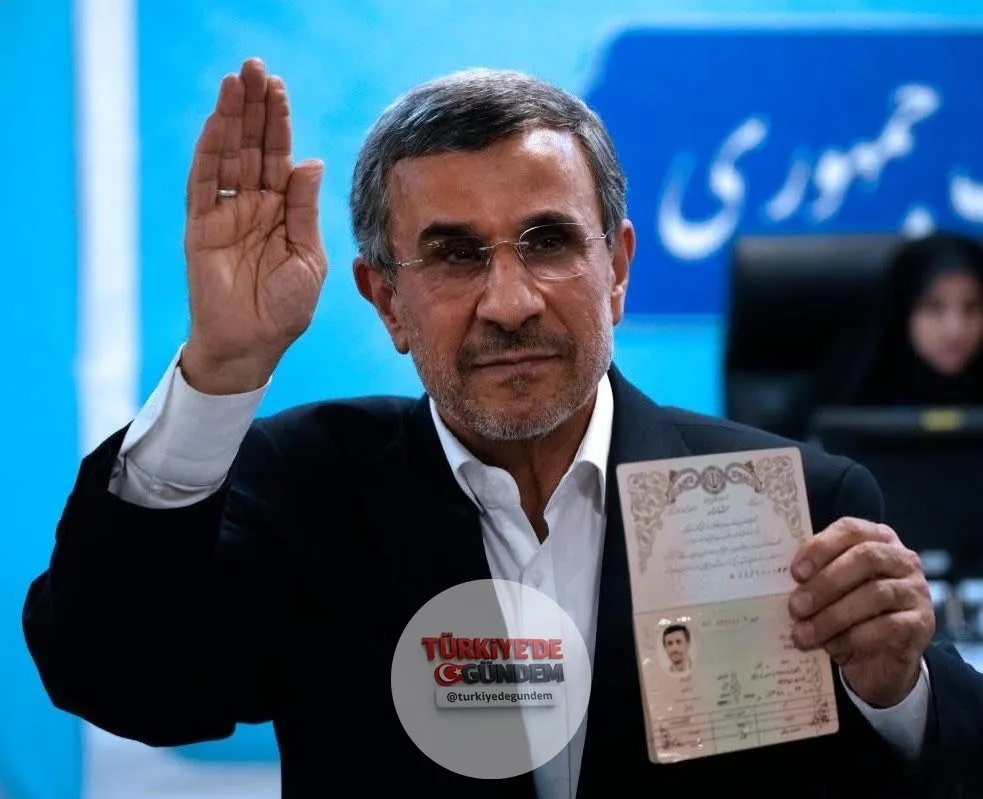 SON DAKİKA: ABD ve İsrail'in, Rıza Pehlevi yerine Ahmedinejad'ı yeni İran dini lideri olarak atamak için önceden plan yaptığı ortaya çıktı. NYT'nin haberine göre, Ayetullah Hamaney'in ülkenin yönetimini 31 Merkeziyetsiz Mozaik Savunma (DMD) birimine