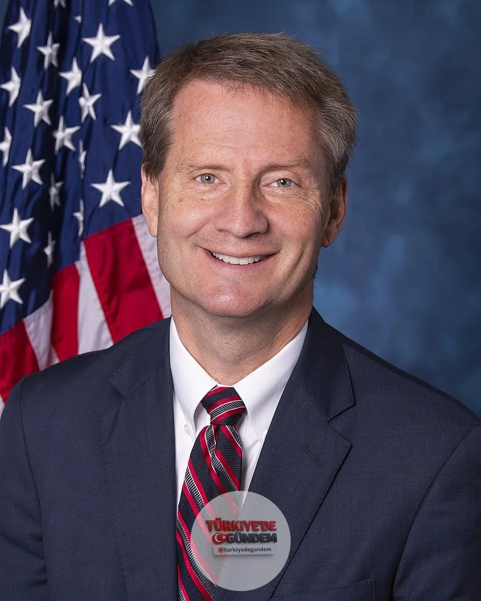 Kongre Üyesi Tim Burchett, yaklaşan UFO/UAP ifşalarının, iddia edilen sıfır noktası enerji teknolojisine dair gizli bilgileri açığa çıkarabileceğini belirtti.
