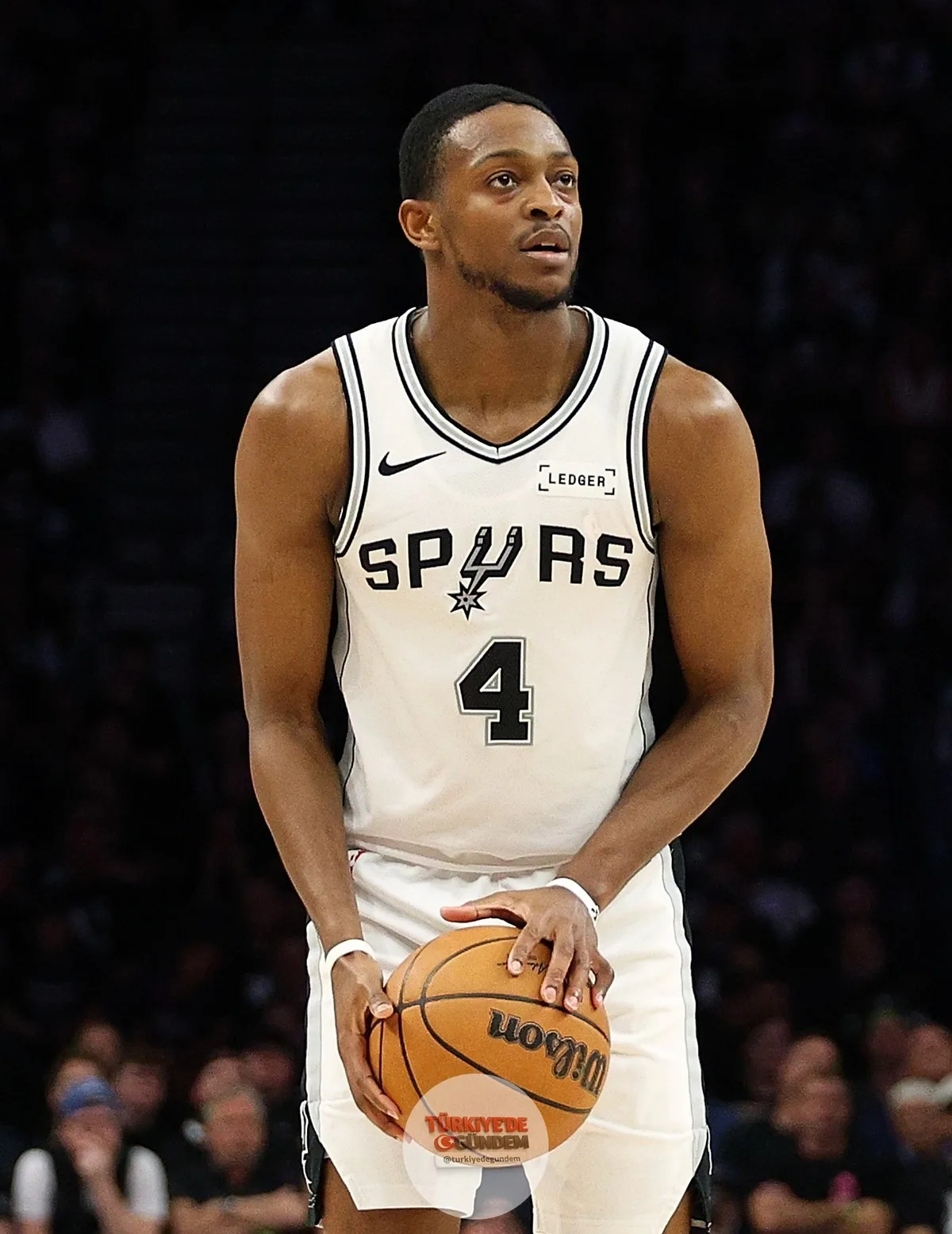 De'Aaron Fox (ayak bileği), bu gece Thunder'a karşı oynanacak 2. maçta da forma giyemeyecek.