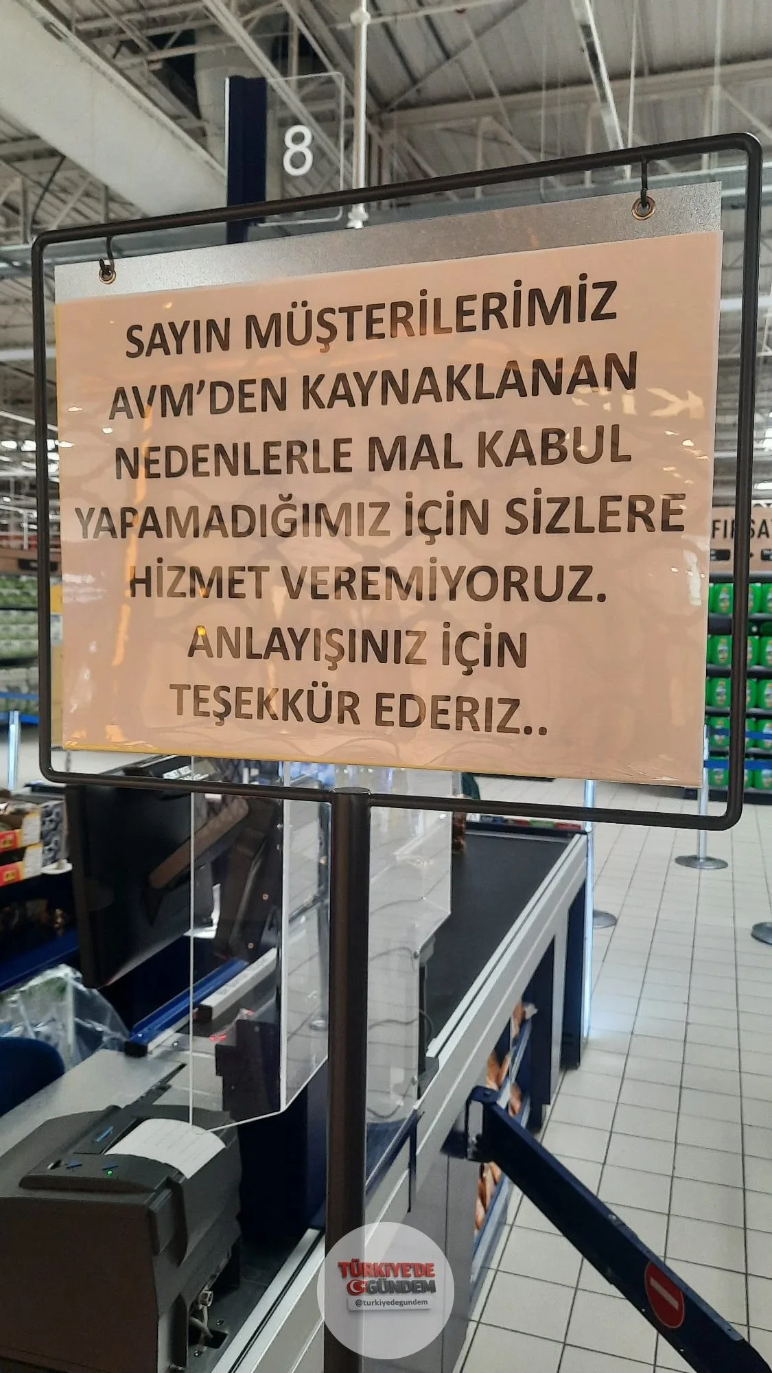İstanbul’un tanınmış alışveriş merkezlerinden City’s AVM’de, devam eden inşaat çalışmaları nedeniyle mal kabul sürecinde aksaklık yaşandığı öğrenildi. Söz konusu durum, AVM içerisindeki bazı mağazaların hizmet verememesine yol açtı. AVM kiracılarında