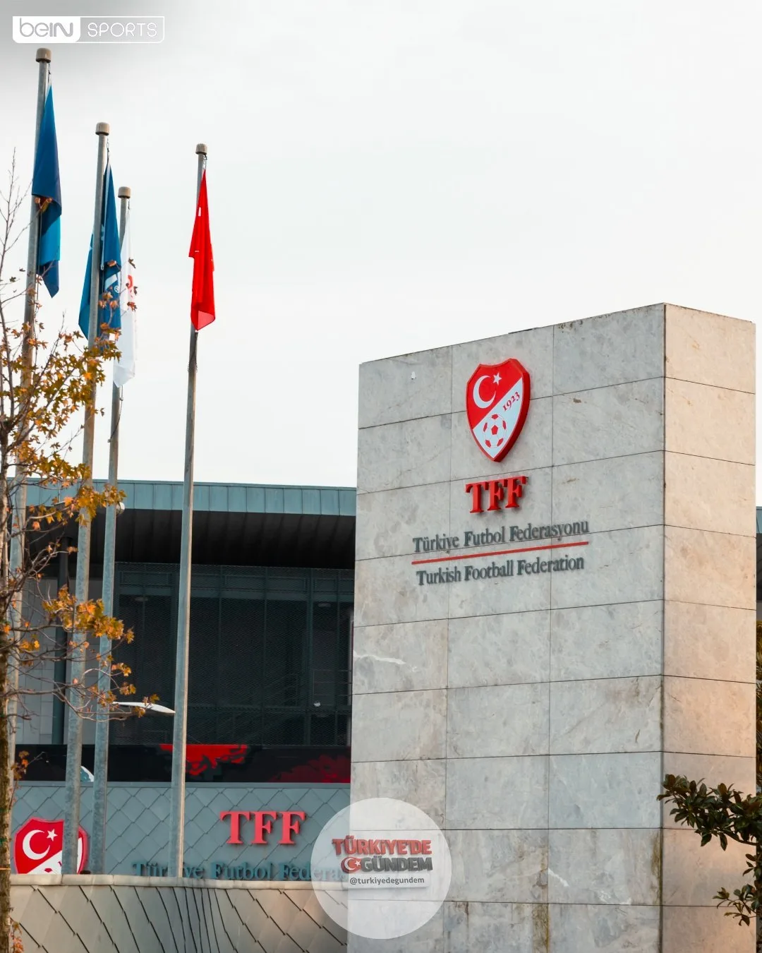 TFF, Trendyol Süper Lig'de 2026/27 sezonu için yabancı oyuncu kuralının 10+4 şeklinde uygulanacağını açıkladı. Kurala göre, takım listesine yazılabilecek 10 yabancı oyuncu için herhangi bir yaş kriteri aranmazken, 14 yabancı futbolcunun tescil edilme