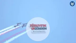 Türk Yıldızları (134. Akrobasi Filo Komutanlığı), EFES-2026 tatbikatında 7 uçaklık formasyonla gösteri uçuşu gerçekleştirdi.