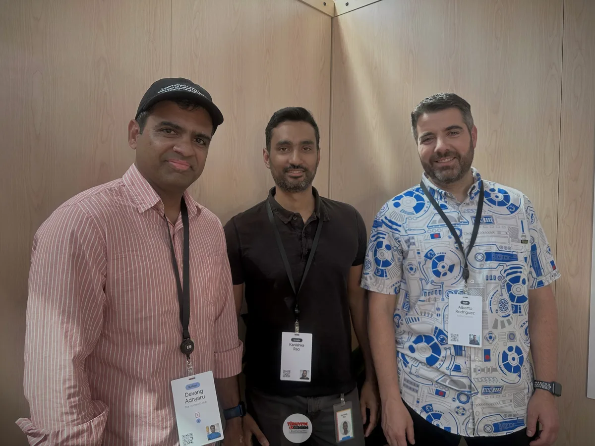 Google I/O kapsamında Google DeepMind Robotik Direktörü Kanishka Rao ve Boston Dynamics Atlas Robot Davranışları Direktörü Alberto Rodriguez ile keyifli bir sohbet gerçekleştirdik.