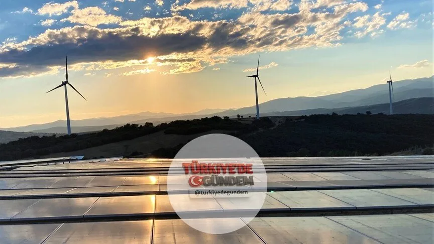 Dünyada rüzgar ve güneş kaynaklı elektrik üretimi ilk kez gazı geride bıraktı Küresel elektrik üretiminde bu kaynakların payı nisanda yüzde 22'ye ulaştı. Rüzgar ve güneşten elektrik üretimi 531 teravatsaatle nisanda rekor kırdı