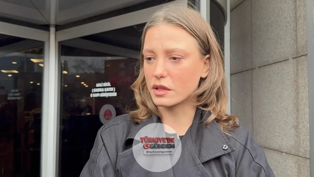 Pazartesi günü İstanbul'a gelmesi beklenen Serenay Sarıkaya'nın yasaklı madde soruşturması kapsamında ifade vereceği, ardından Adli Tıp Kurumu'na sevk işleminin yapılacağı öğrenildi. (Mustafa Kadir Mercan)