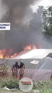 Demokratik Kongo Cumhuriyeti'nde Ebola belirtileri gösteren bir kişinin cenazesinin defin için teslim edilmemesi üzerine protestocular ile polis arasında çatışma çıktı.