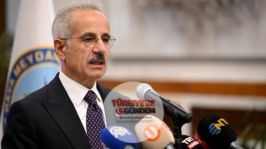 Ulaştırma ve Altyapı Bakanı Abdulkadir Uraloğlu: "2025 yılında 247 milyon yolcu ile Cumhuriyet tarihimizin rekorunu kırarak Avrupa'da 3'üncü, dünyada ise 7'nci sıraya yükseldik. Bu yılki hedefimiz, Türkiye genelinde 270 milyon, İstanbul Havalimanı'nd