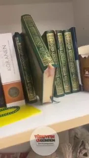 İsveç'te provokatörler, bir camide Kur'an-ı Kerim nüshalarının üzerine domuz eti bıraktı.