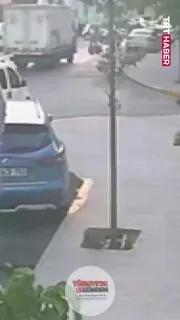 İstanbul Beylikdüzü'nde scooterla ilerlerken tırın altında kalan 11 yaşındaki çocuk ağır yaralandı