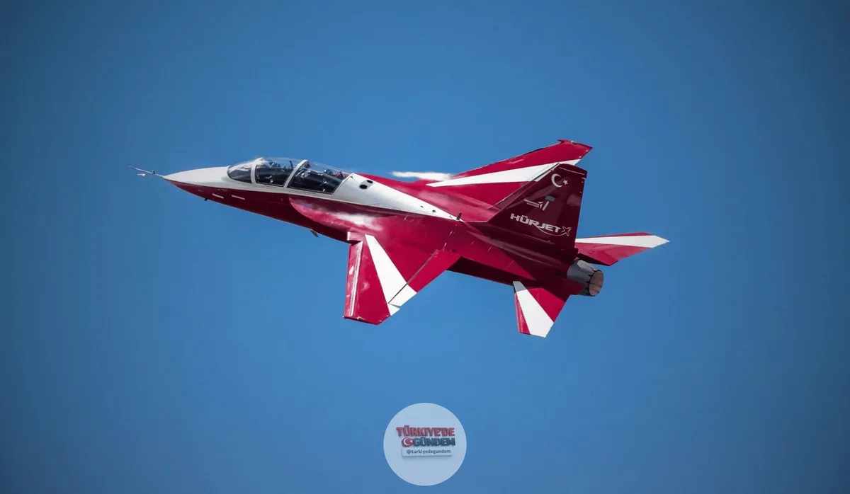 TUSAŞ tarafından geliştirilen Türkiye’nin ilk jet eğitim uçağı HÜRJET’e, GÖKDOĞAN hava-hava füzesi entegrasyonu gerçekleştirildi. Eğitim uçağı olarak başlayan yolculuk, farklı görev kabiliyetleriyle büyümeye devam ediyor