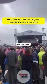 Servisçiler Sultanbeyli metrosunun açılmasıyla işlerinin azalmasını protesto etti. Adalet istedi