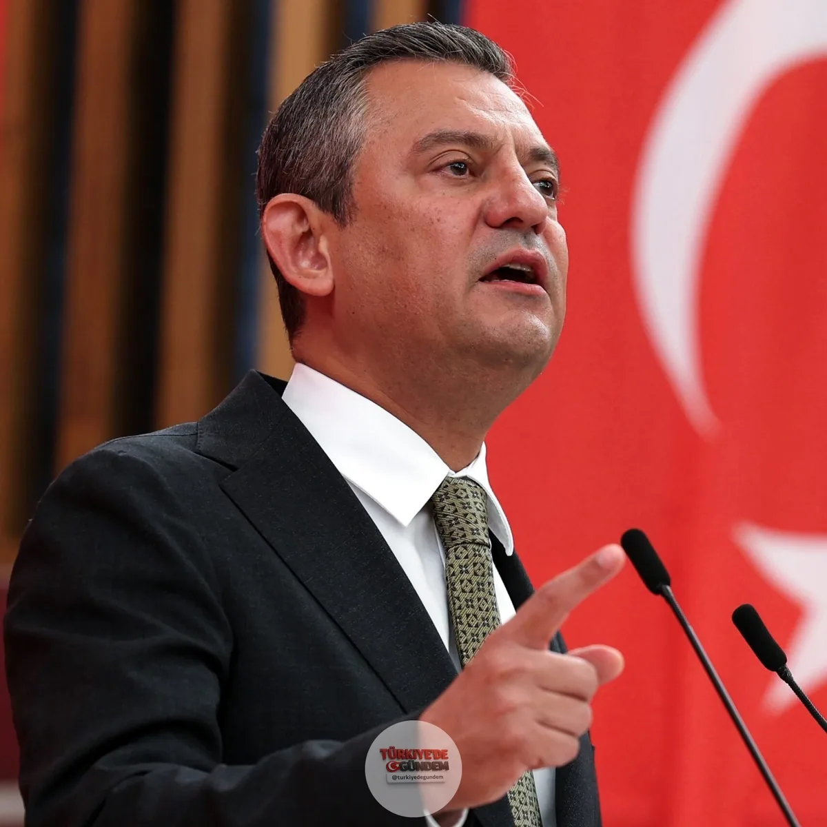Özgür Özel: "Biz halktan kopmadığımız sürece hiçbir sorun çıkmaz. Parti içinde sonuna kadar kalacağız." (Sözcü)