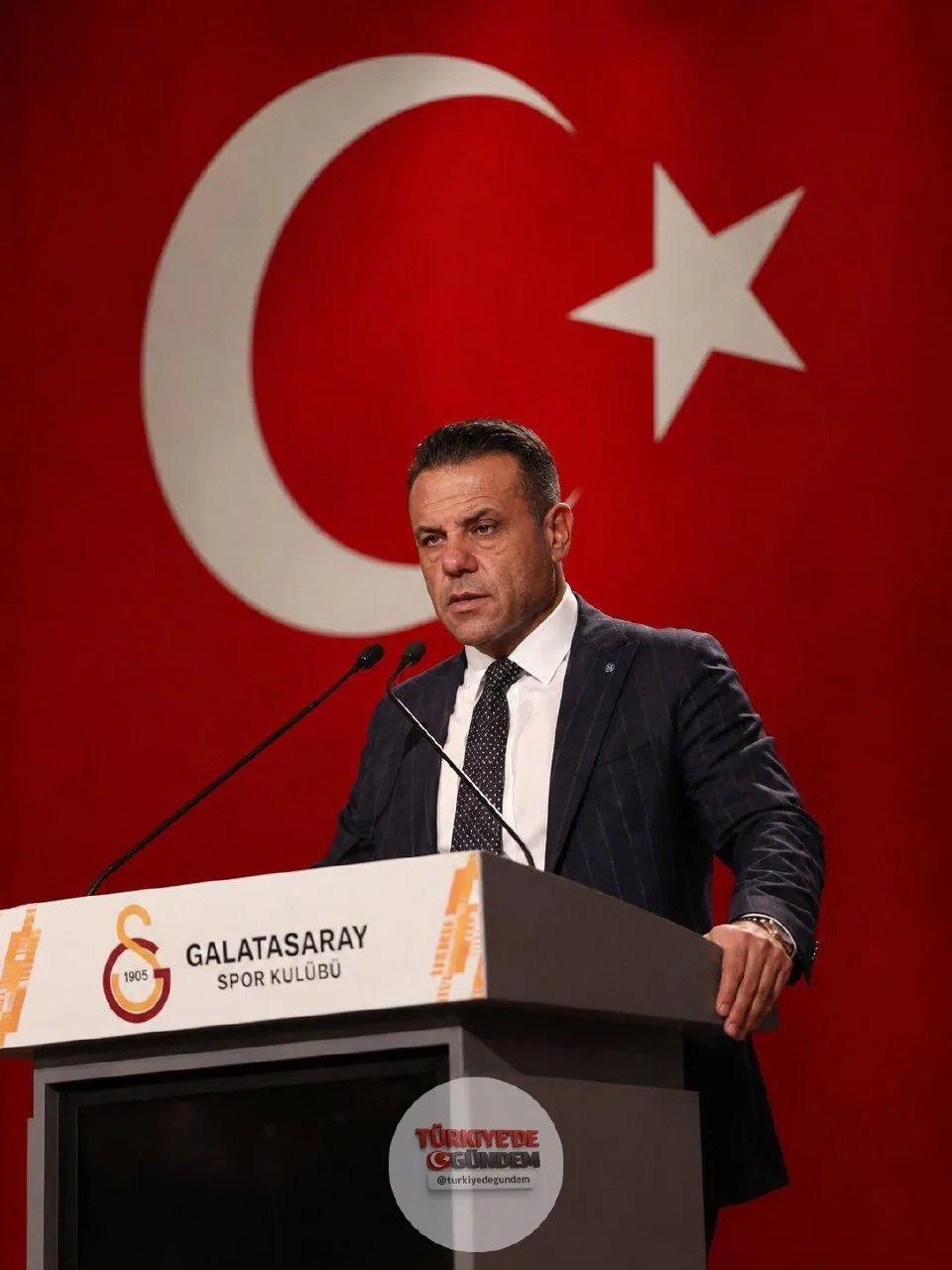 Tunç Holding sahibi Galatasaraylı iş insanı Dinçer Azaphan, sağlık sorunları nedeniyle Galatasaray başkanlık seçiminde oy kullanmaya gidemeyeceğini açıkladı