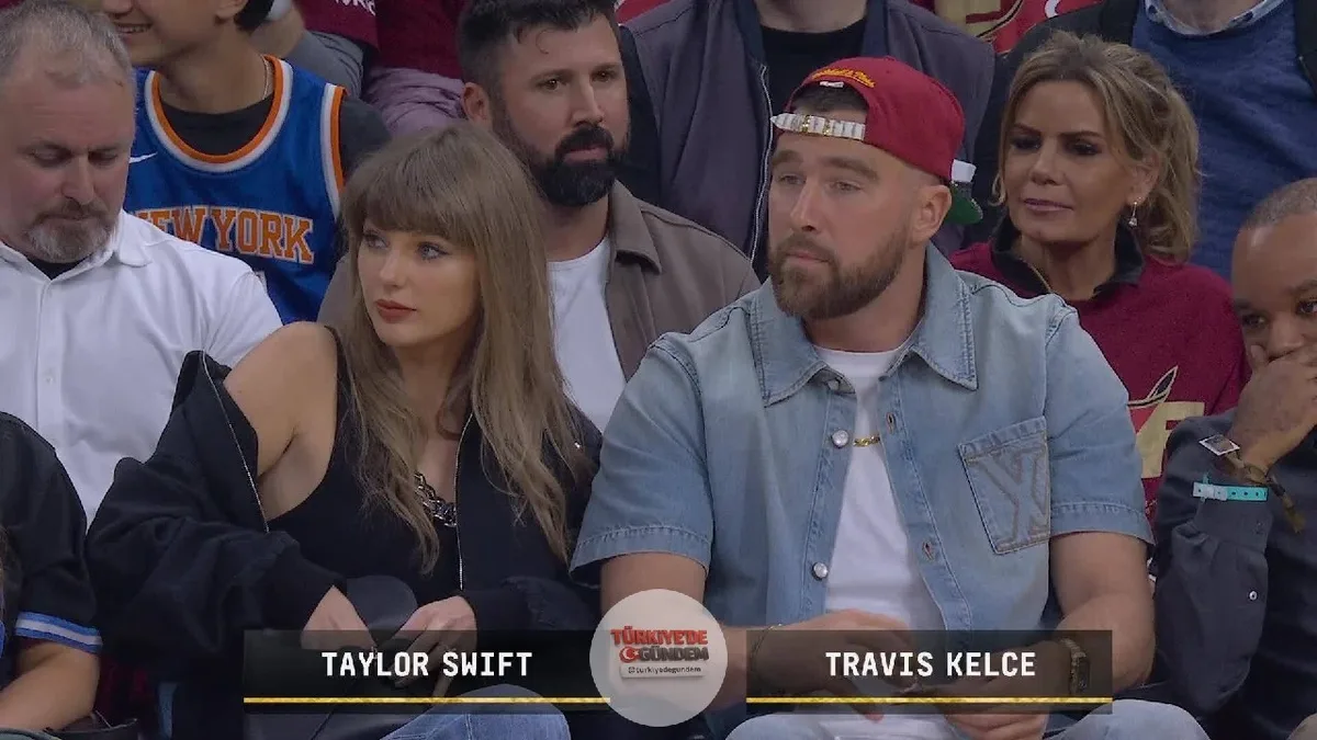 Taylor Swift ve Travis Kelce, Knicks-Cavs serisinin 3. maçını saha kenarından takip etti.