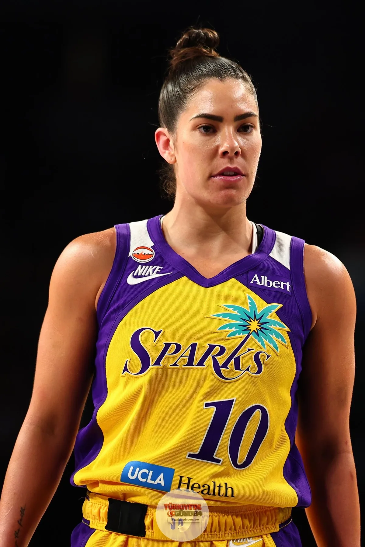 Kelsey Plum'dan Aces'a karşı masterclass: 38 sayı, 9 asist, 6 üçlük ve %71 şut isabetiyle yıldızlaştı.