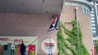 Özgür Özel’in posterleri indirilmeye devam ediyor