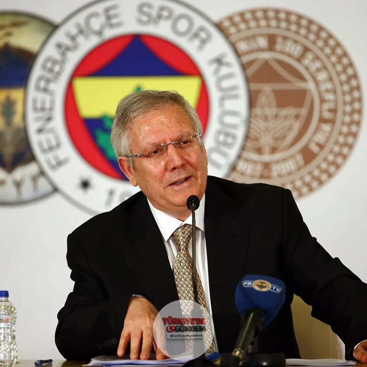 Aziz Yıldırım: “Bakın, bu son gelişim. Bir daha gelmem, bunu bilin. Sırf Fenerbahçeli çocuklar mutlu olsun diye bu yola girdim.”