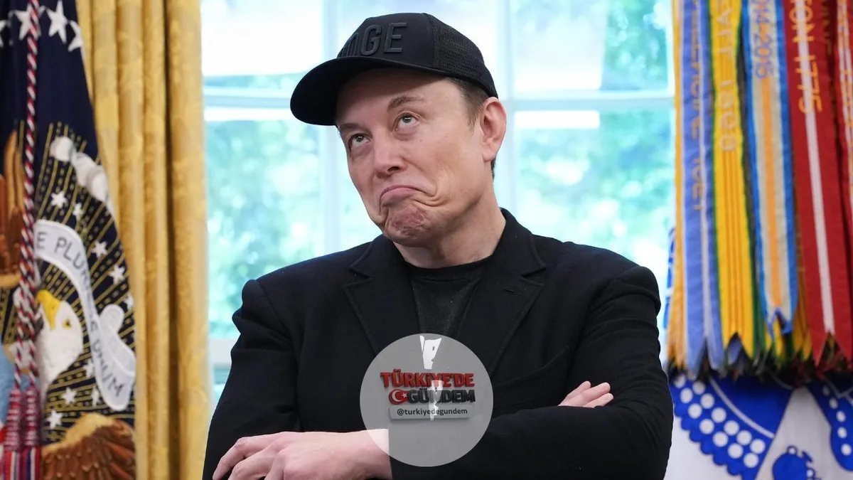 Elon Musk: “Sosyal medya adına ‘Ph.D.’ yazmak, kendini beğenmiş bir aptal olduğunun kesin işaretidir.”