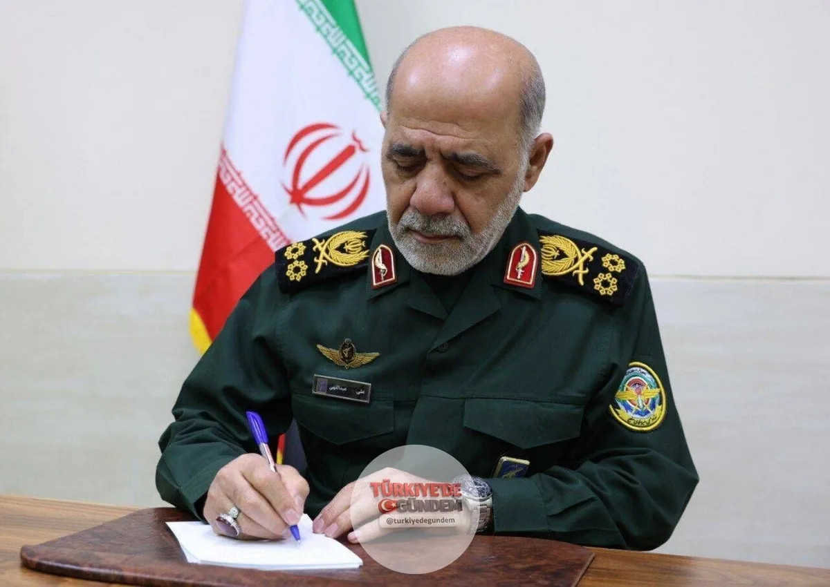İran Hatemu’l Enbiya Merkez Karargâhı Komutanı Tümgeneral Ali Abdullahî: “Düşmanın hava saldırılarına daha etkili karşılık verebilmek için yeni hava savunma sistemlerini hizmete alacağız.”