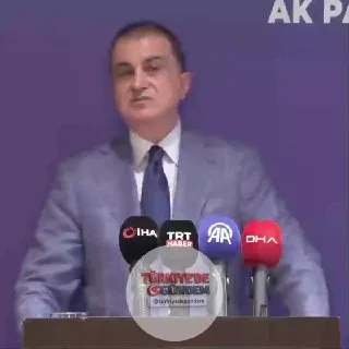 AK Parti Sözcüsü Ömer Çelik: — Sık sık şunu söylüyor Sayın Özgür Özel. Diyor ki; 'Siyaset, yargı eliyle dizayn ediliyor.' — Bakınız; biz, AK Parti kurulduğundan beri siyasetin yargı eliyle dizaynında iki kavram üzerinde hassasiyetle durduk. — Bir tan