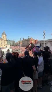 Hull Cityli futbolcular taraftarlarla buluştu