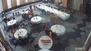 Galatasaray, futbolcuların bir görüntüyü izlerken yaşadığı sevinç dolu anları paylaştı. Sizce bu an nedir?