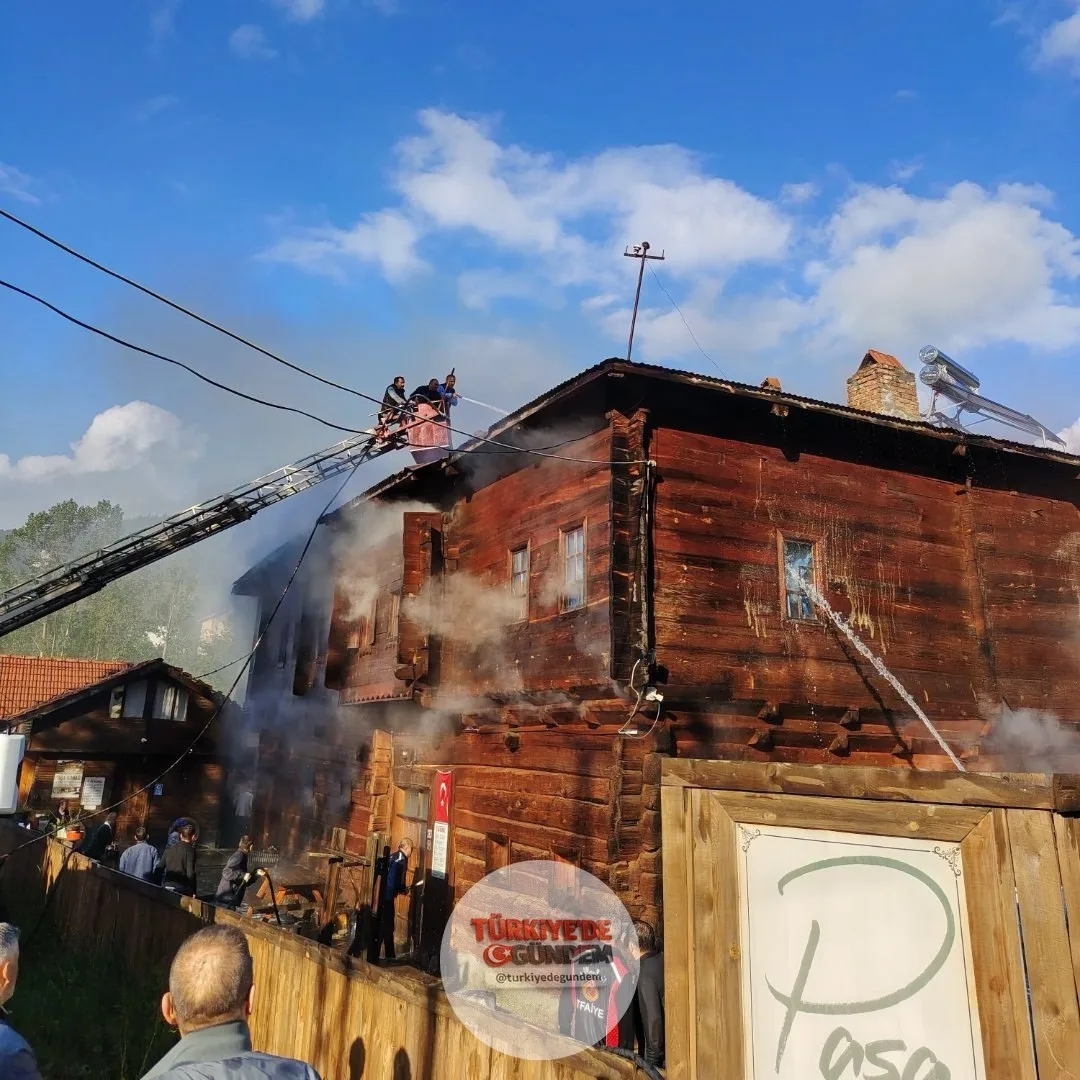 Kastamonu’da 250 yıllık tarihi konakta yangın çıktı