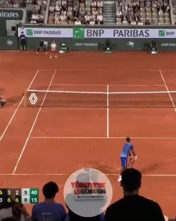 Gaël Monfils, vatandaşı Hugo Gaston'a mağlup olarak Roland-Garros'taki son maçına çıktı. 39 yaşındaki tenisçi, 22 yıllık kariyerini 2026 sezonunun sonunda noktalayacağını doğruladı.