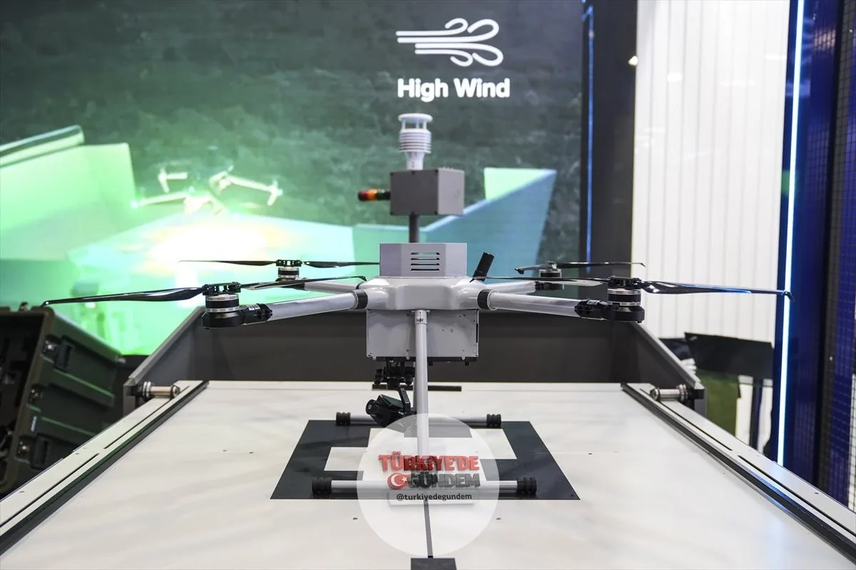 İnsansız hava aracı havalanıyor, görevini icra ediyor ve geri dönüyor. Üstelik operatörün kumanda başında beklemesine gerek kalmıyor. Pacific Technology iştiraki SAVX Technology tarafından üretilen yerli KORGAN'ın ilk teslimatı gerçekleştirildi. "Kut