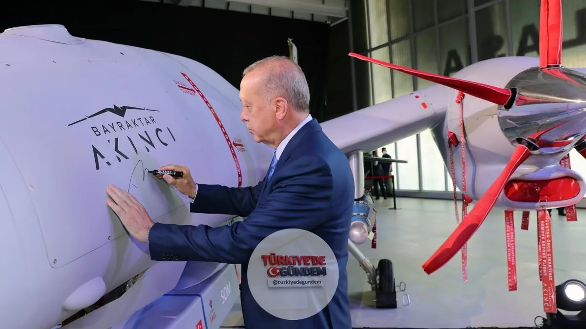 Cumhurbaşkanı Erdoğan: Savunma ve havacılık ihracatını 248 milyon dolardan 10 milyar doların üzerine çıkaran Türkiye, dünyada eşine az rastlanır bir başarı hikayesi yazıyor.
