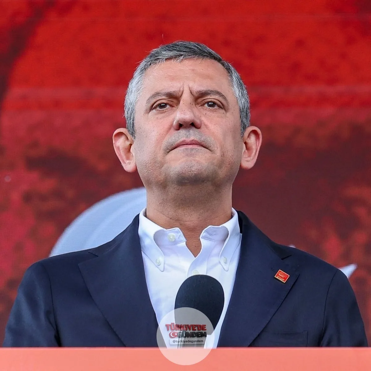 Özgür Özel: "Kılıçdaroğlu'nun seçimle gelmediği bir partiyi yönetmeye kalkışmayacağını umuyoruz."