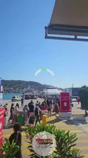 Bayram tatilini Sakız Adası'nda geçirmek isteyen vatandaşlar, Çeşme Limanı'nda yoğunluk oluşturdu.